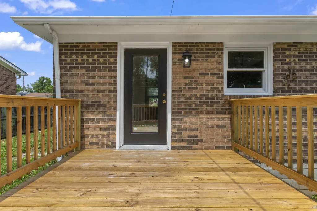 809 S Central Avenue Nicholasville KY 40356