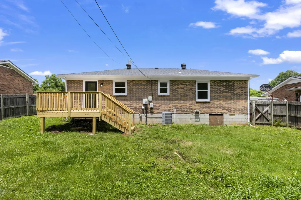 809 S Central Avenue Nicholasville KY 40356