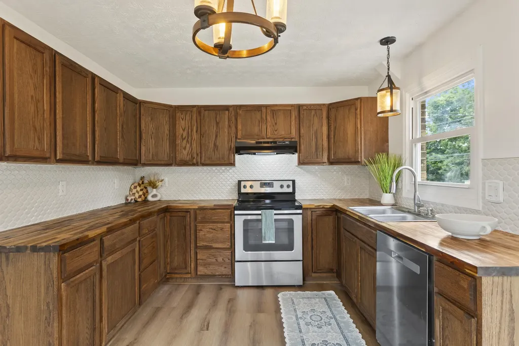 809 S Central Avenue Nicholasville KY 40356
