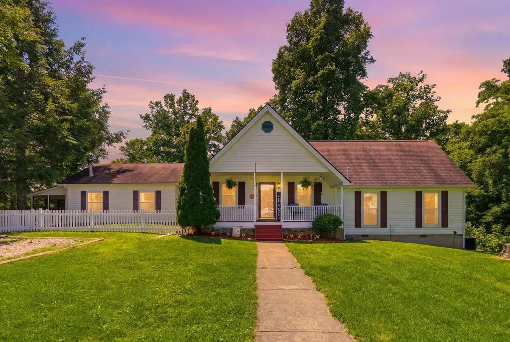 574 Powers Road Frenchburg KY 40322