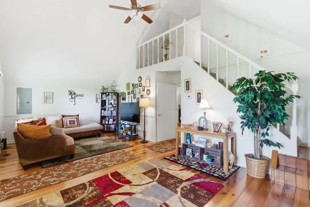 574 Powers Road Frenchburg KY 40322