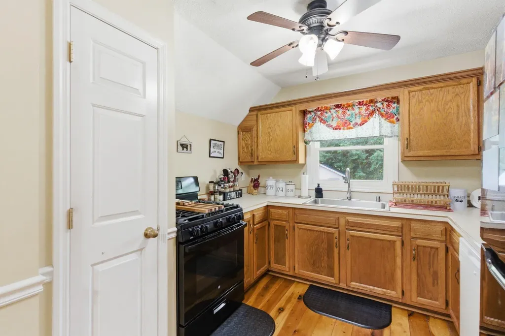 574 Powers Road Frenchburg KY 40322