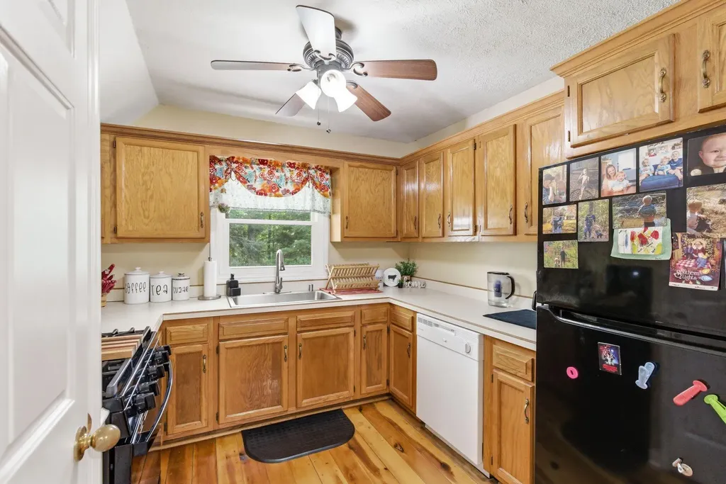 574 Powers Road Frenchburg KY 40322