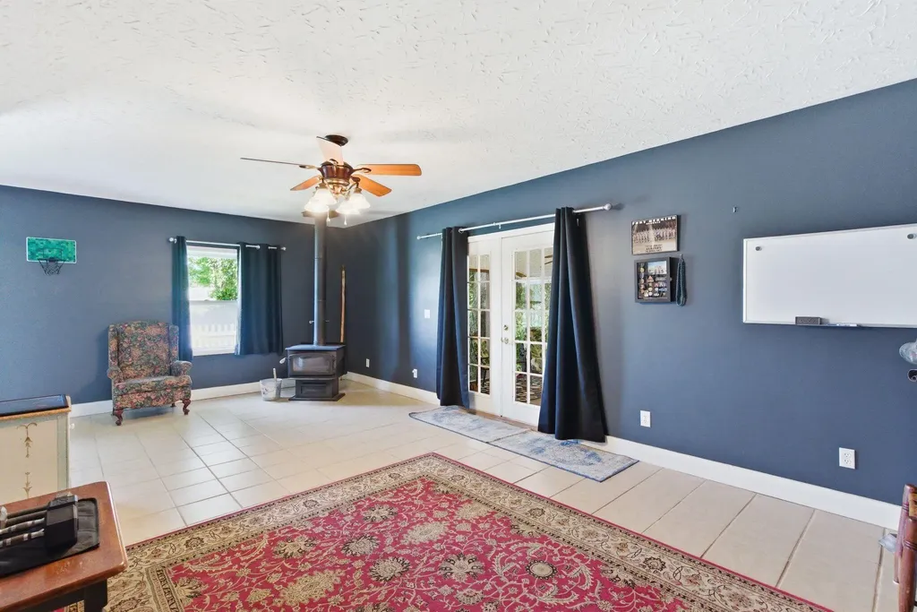 574 Powers Road Frenchburg KY 40322