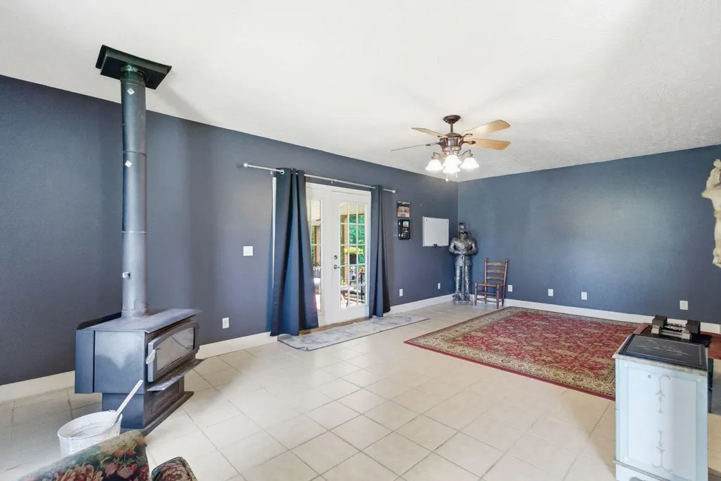 574 Powers Road Frenchburg KY 40322