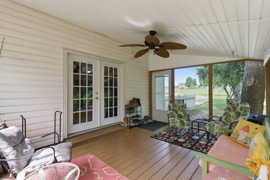 574 Powers Road Frenchburg KY 40322