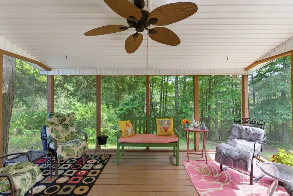 574 Powers Road Frenchburg KY 40322