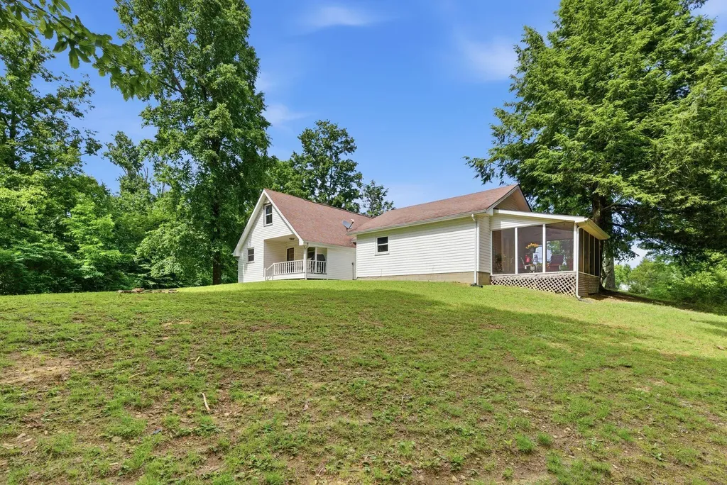 574 Powers Road Frenchburg KY 40322