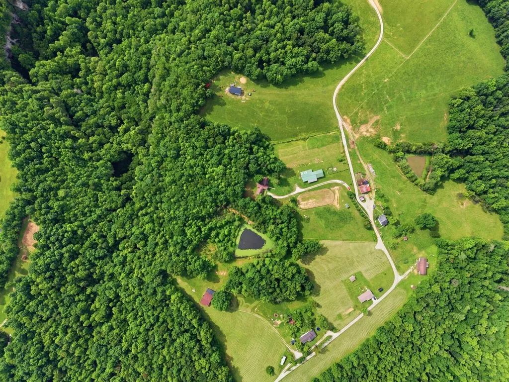 574 Powers Road Frenchburg KY 40322