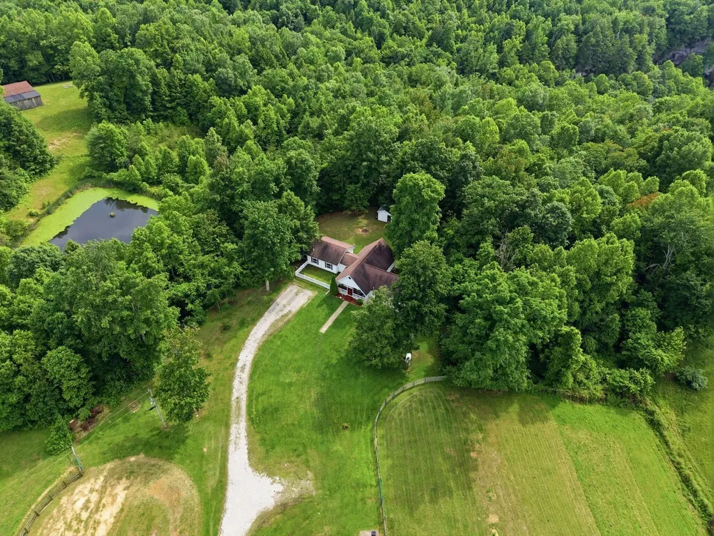 574 Powers Road Frenchburg KY 40322