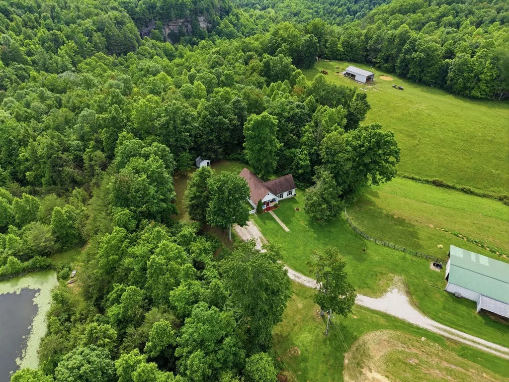 574 Powers Road Frenchburg KY 40322