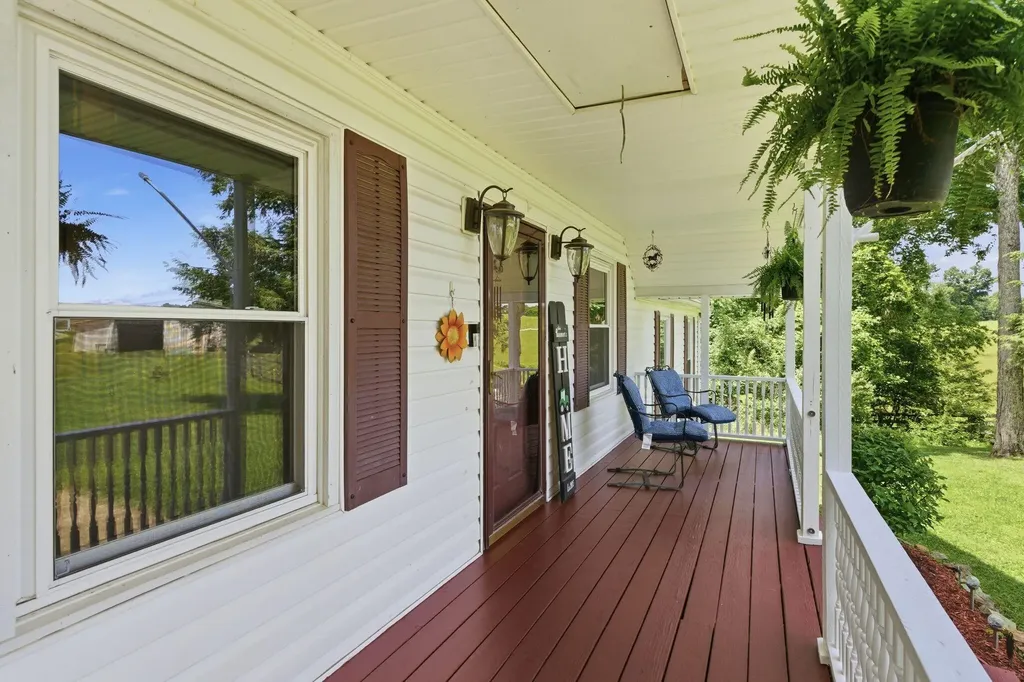 574 Powers Road Frenchburg KY 40322