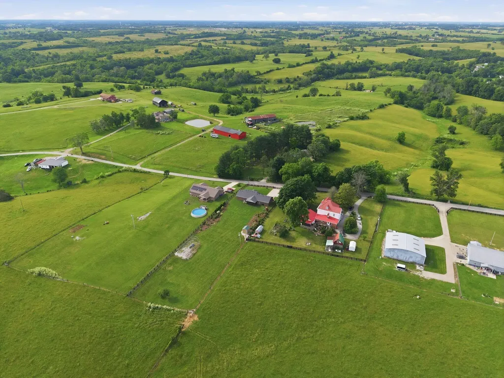 611 Menelaus Road Berea KY 40403