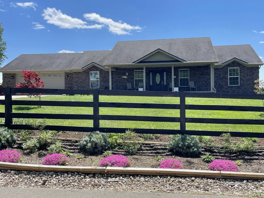 611 Menelaus Road Berea KY 40403