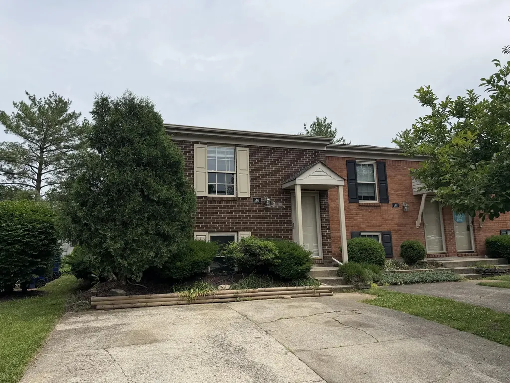 546 El Paseo Place Lexington KY 40517