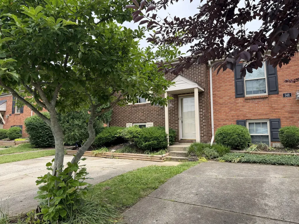 546 El Paseo Place Lexington KY 40517