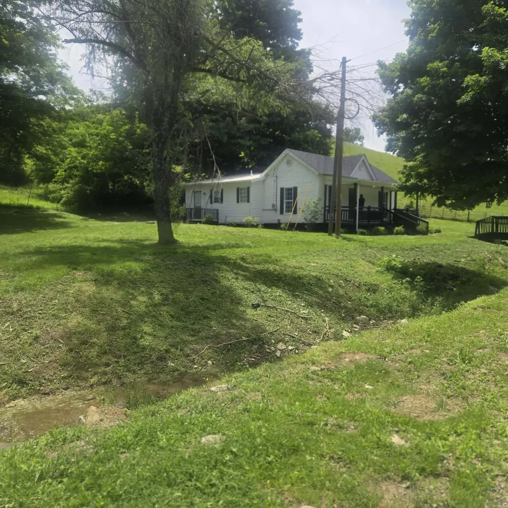 2424 Kirksville Road Lancaster KY 40444