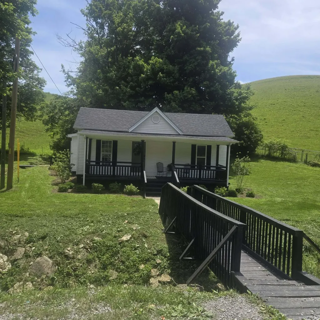 2424 Kirksville Road Lancaster KY 40444