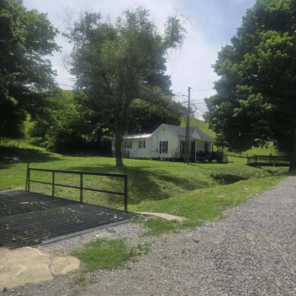 2424 Kirksville Road Lancaster KY 40444