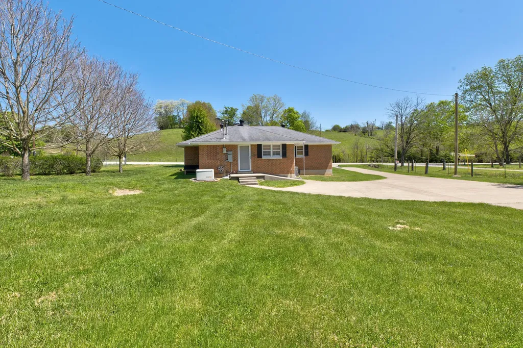 4654 Levee Road Mt Sterling KY 40353