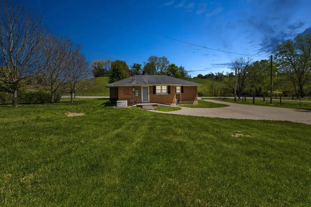 4654 Levee Road Mt Sterling KY 40353