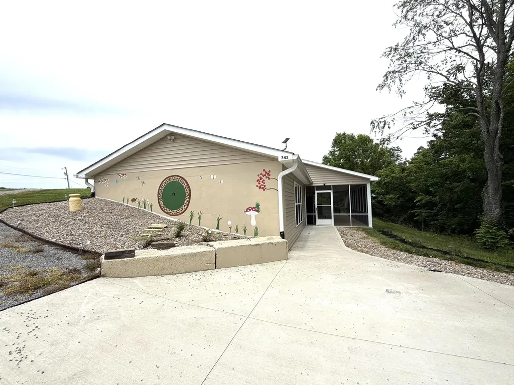 743 Keenon Road Harrodsburg KY 40330