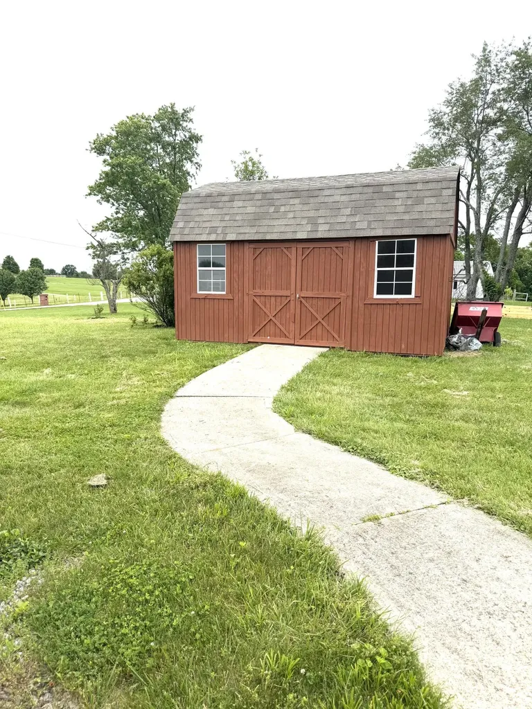 743 Keenon Road Harrodsburg KY 40330