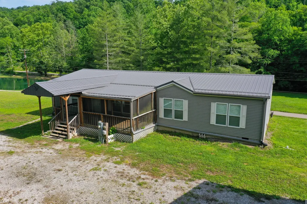 1153 Pawpaw Road Manchester KY 40962