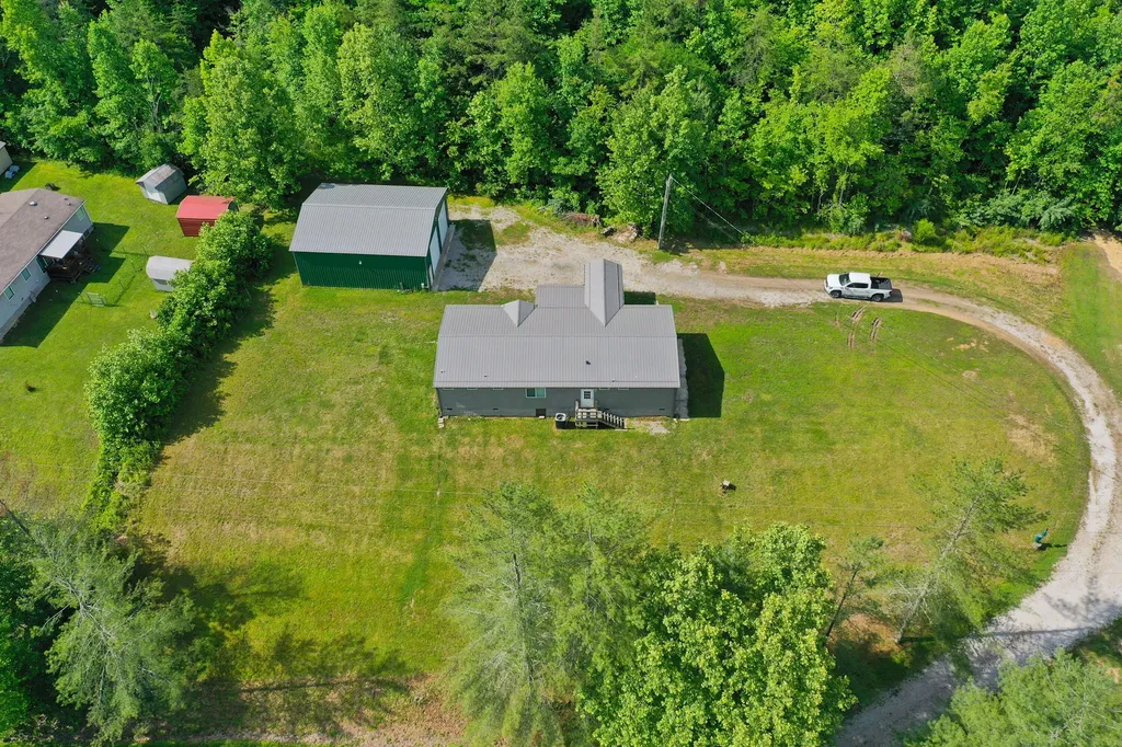 1153 Pawpaw Road Manchester KY 40962