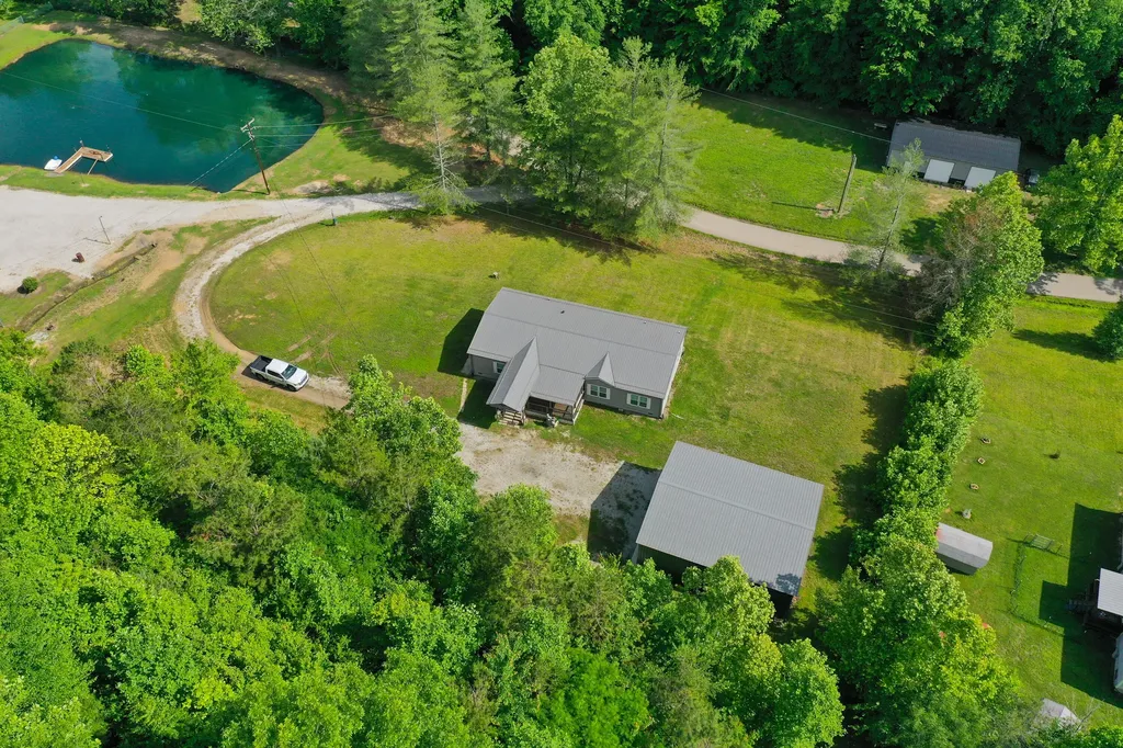 1153 Pawpaw Road Manchester KY 40962