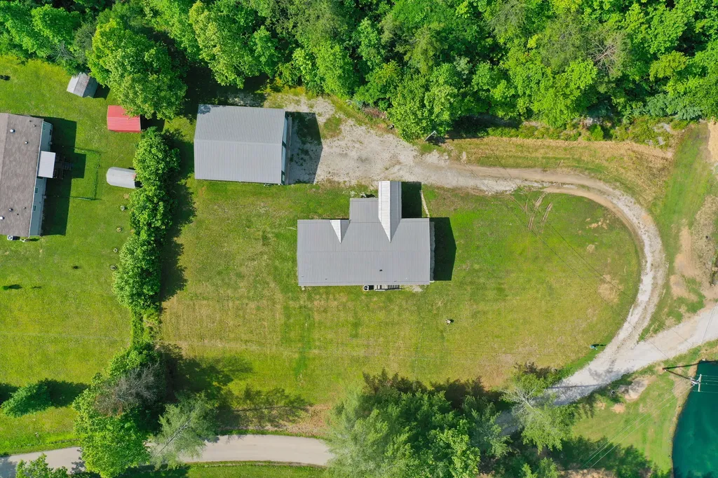 1153 Pawpaw Road Manchester KY 40962