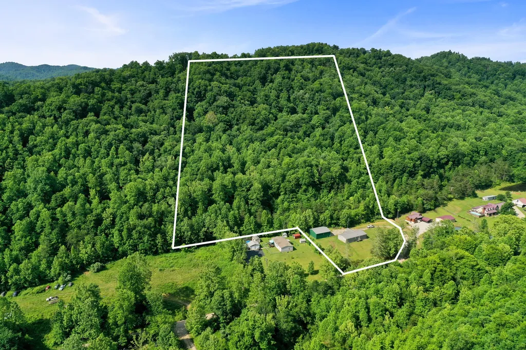 1153 Pawpaw Road Manchester KY 40962