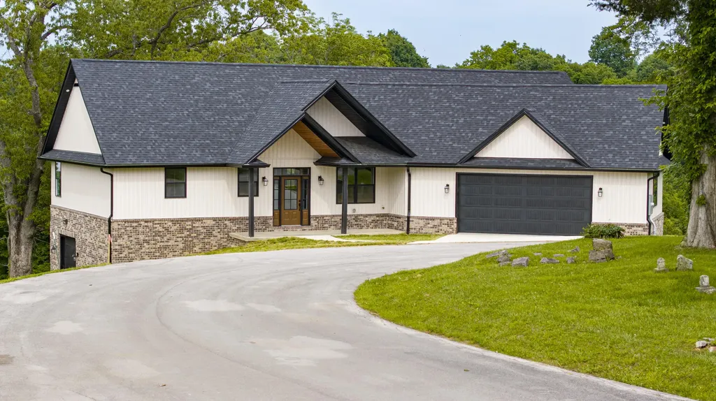 554 Colson Drive Bronston KY 42518