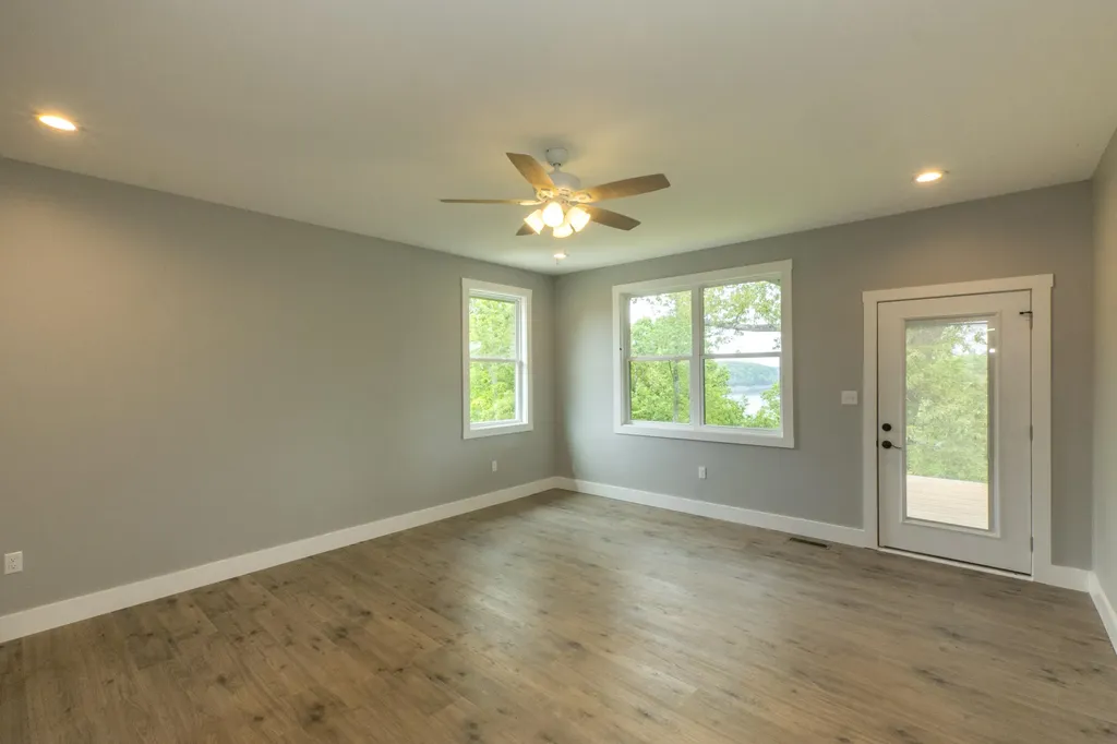 554 Colson Drive Bronston KY 42518