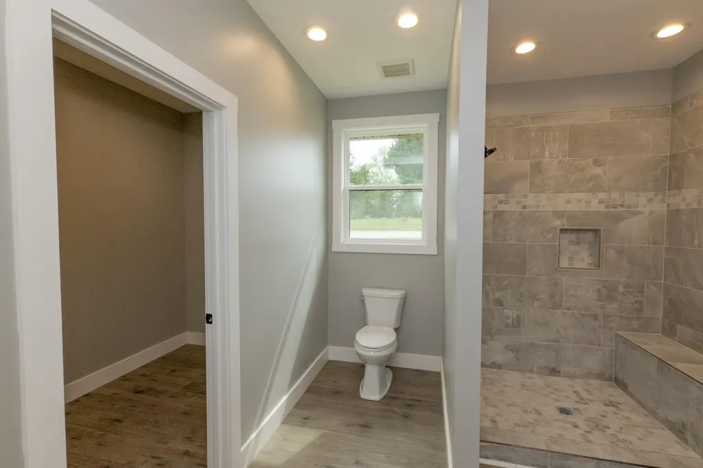 554 Colson Drive Bronston KY 42518
