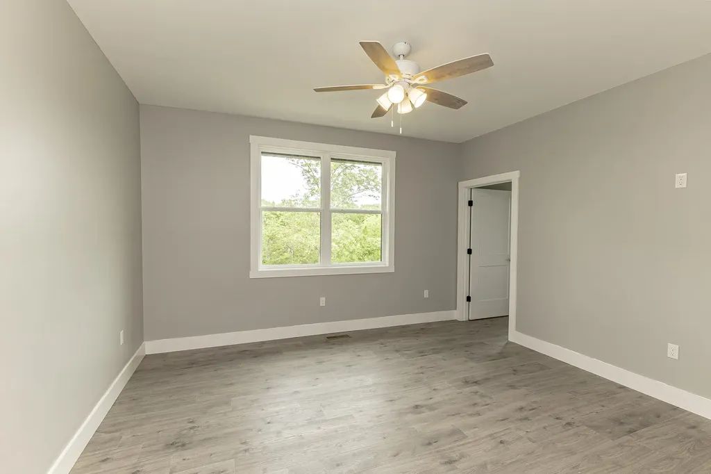 554 Colson Drive Bronston KY 42518