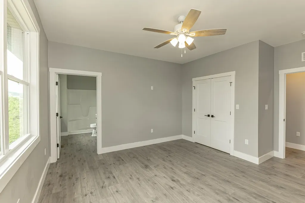 554 Colson Drive Bronston KY 42518