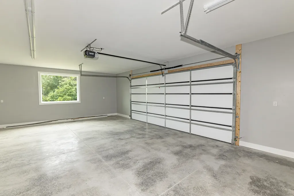 554 Colson Drive Bronston KY 42518