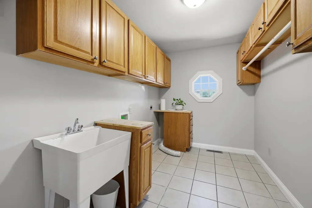 3032 Woodfield Circle Richmond KY 40475