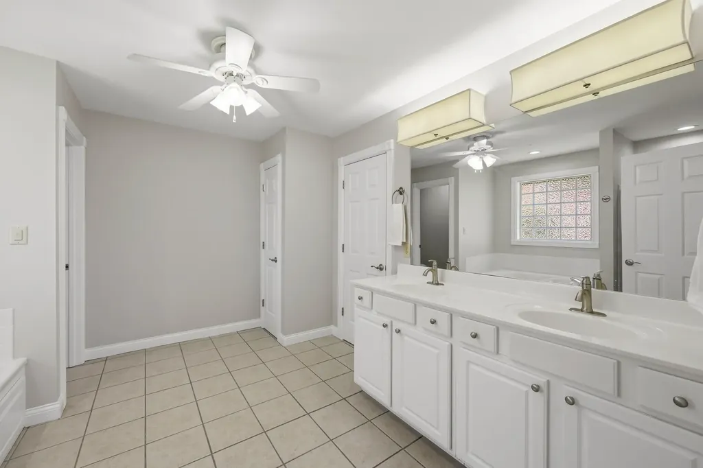 3032 Woodfield Circle Richmond KY 40475