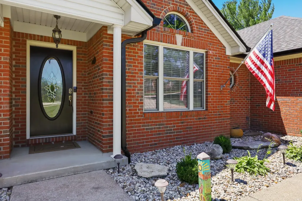3032 Woodfield Circle Richmond KY 40475
