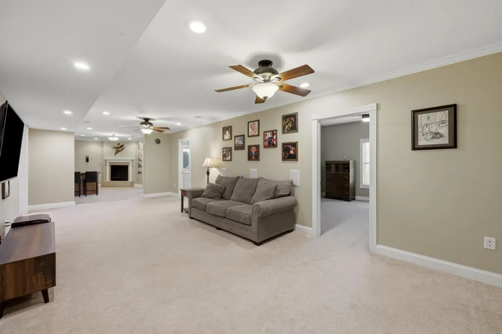 3032 Woodfield Circle Richmond KY 40475
