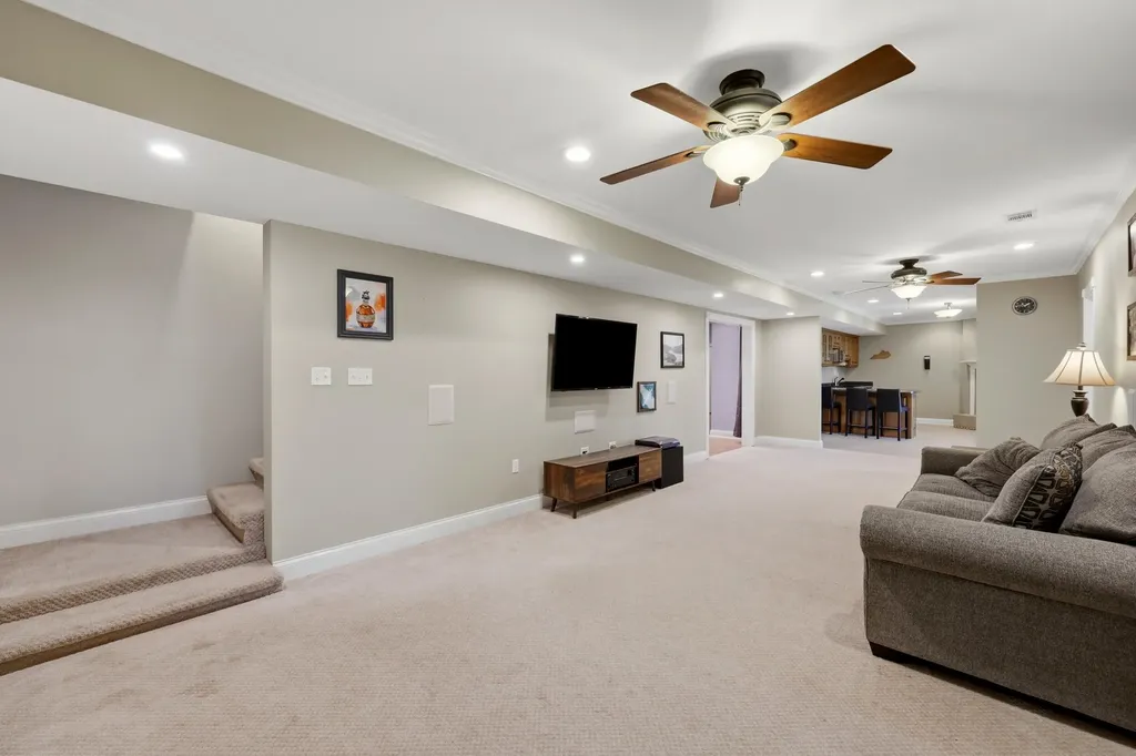 3032 Woodfield Circle Richmond KY 40475