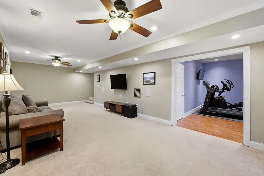 3032 Woodfield Circle Richmond KY 40475