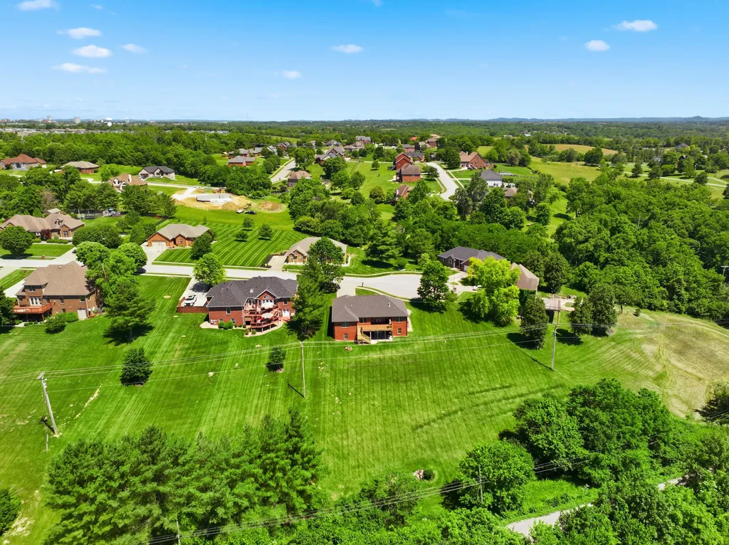 3032 Woodfield Circle Richmond KY 40475