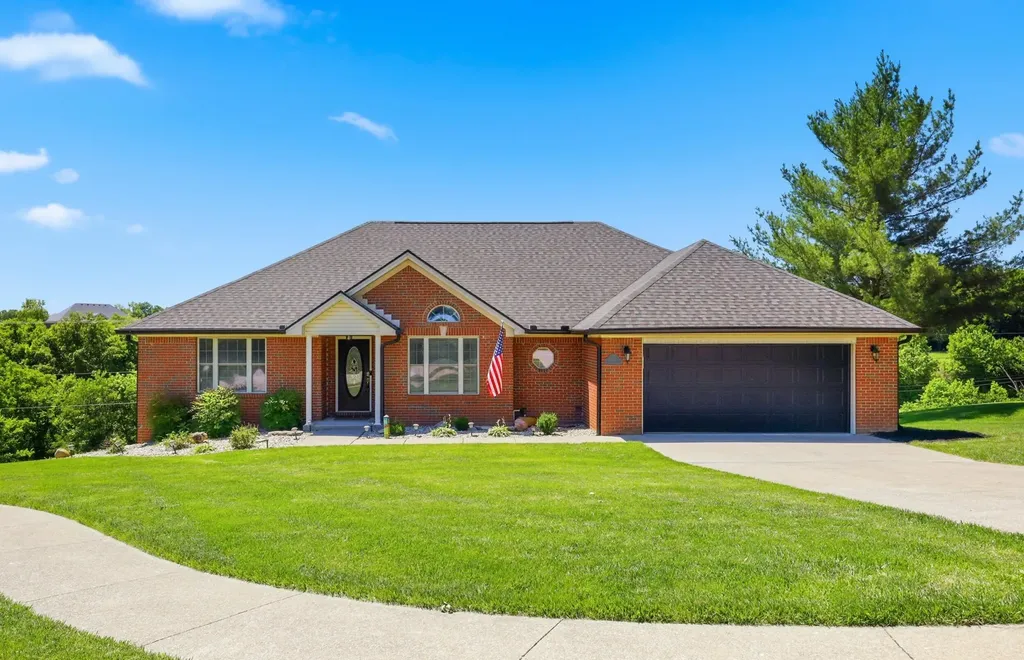 3032 Woodfield Circle Richmond KY 40475