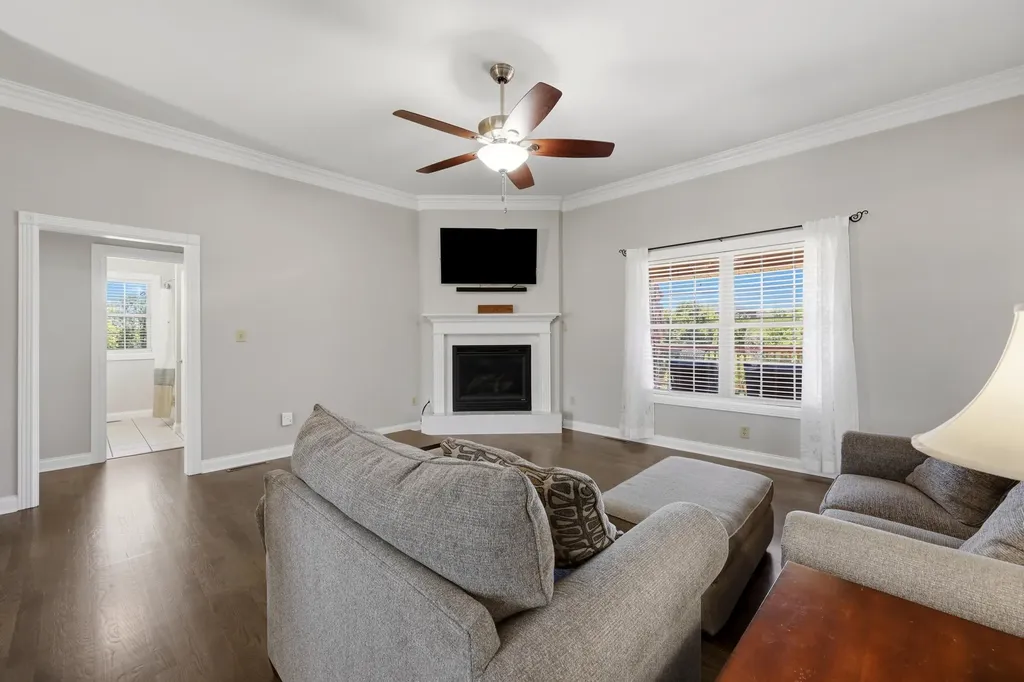 3032 Woodfield Circle Richmond KY 40475