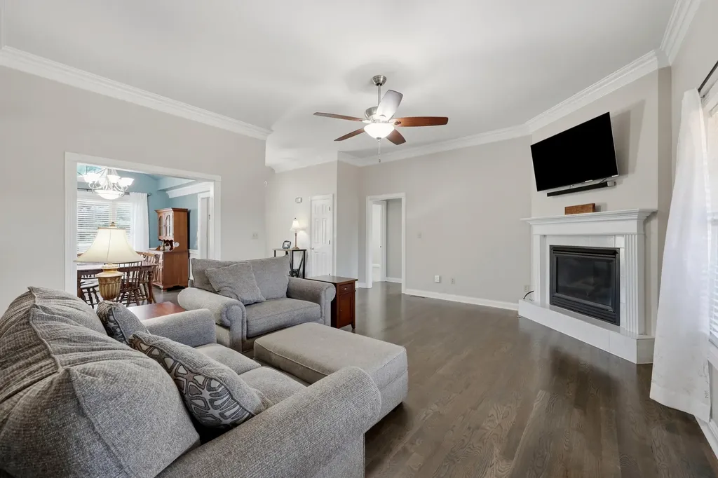 3032 Woodfield Circle Richmond KY 40475