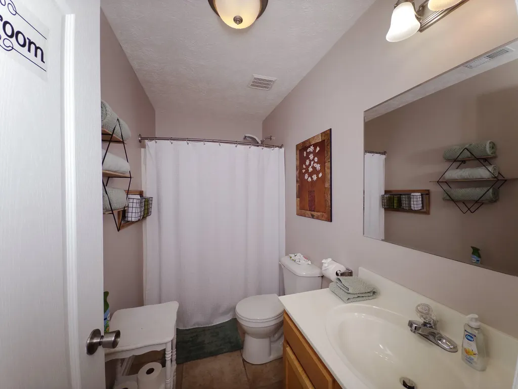 364 Twin Rivers Drive Bronston KY 42518