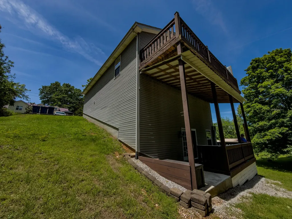 364 Twin Rivers Drive Bronston KY 42518